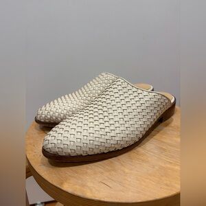 Nisolo Ama Woven Mule - Bone color